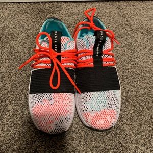 Like new UA women’s shoes!